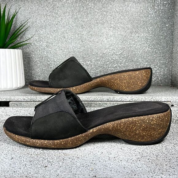Merrell Sundial Thong Black Sandals Flip Flops Shoes Size 8 Leather - Picture 1 of 7